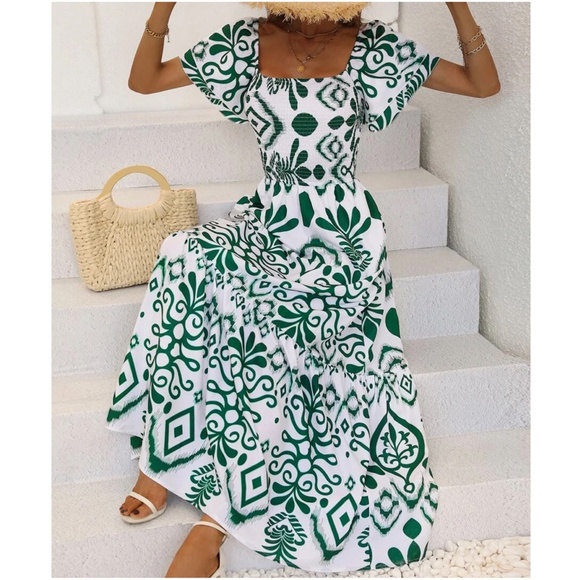 Boho Floral Print Shirred Butterfly Sleeve Dress - Picture 5 of 7